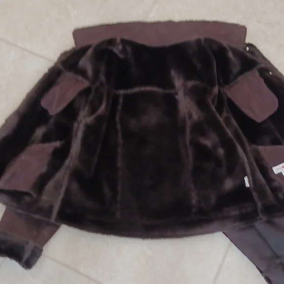 Winter Vintage Cropped Jacket - Picture 10 of 10